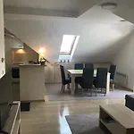 Apartman Lora